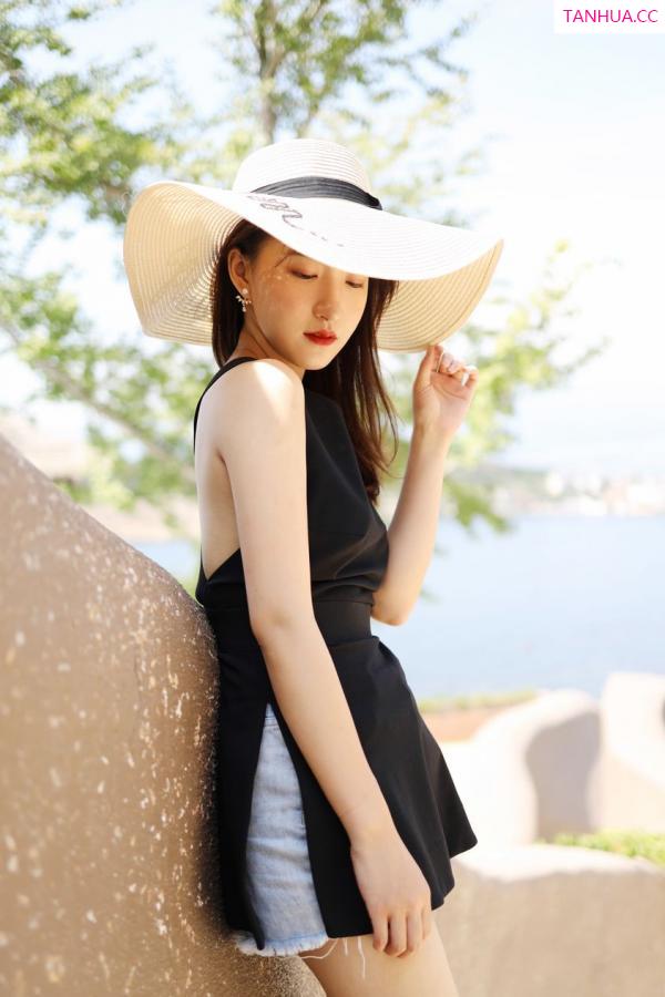 龚天艺 艺儿拿铁 [XIUREN]高清写真图 2020.01.21 艺儿拿铁第28张图片